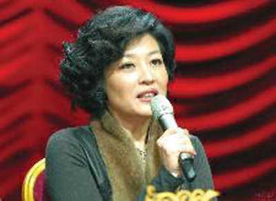李咏不允许哈文有男闺蜜 被嘲：观念保守老化